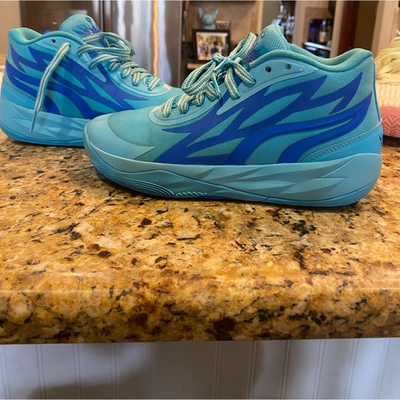 Puma Lamelo Ball Youth MB.02 (ROTY) Basketball shoes. - Picture 1 of 6